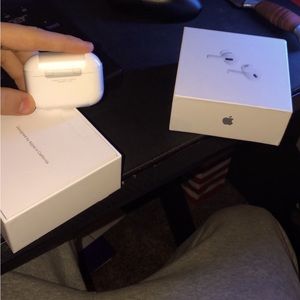 AIRPODS PRO 2 (!!FREE SHIPPING!!) AL